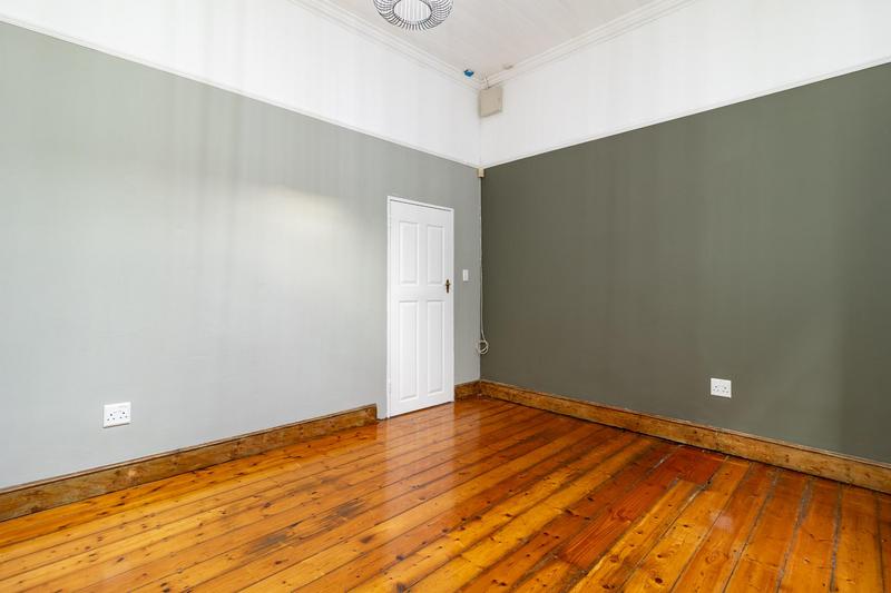 5 Bedroom Property for Sale in Observatory Western Cape